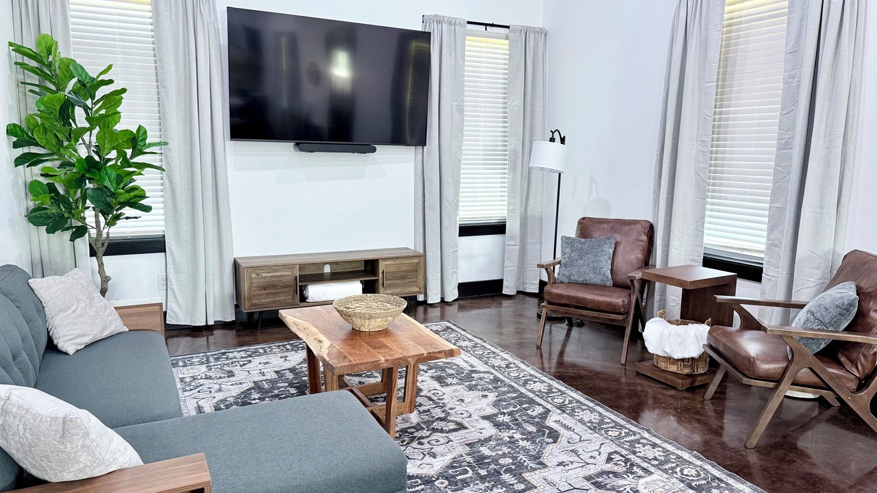 Photo of Livingroom in Somerville