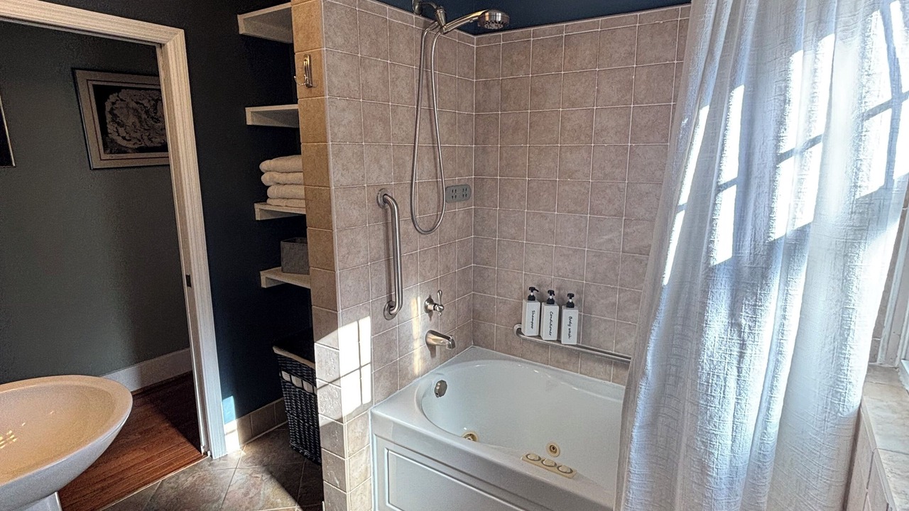 Photo of Bathroom in Beechmont