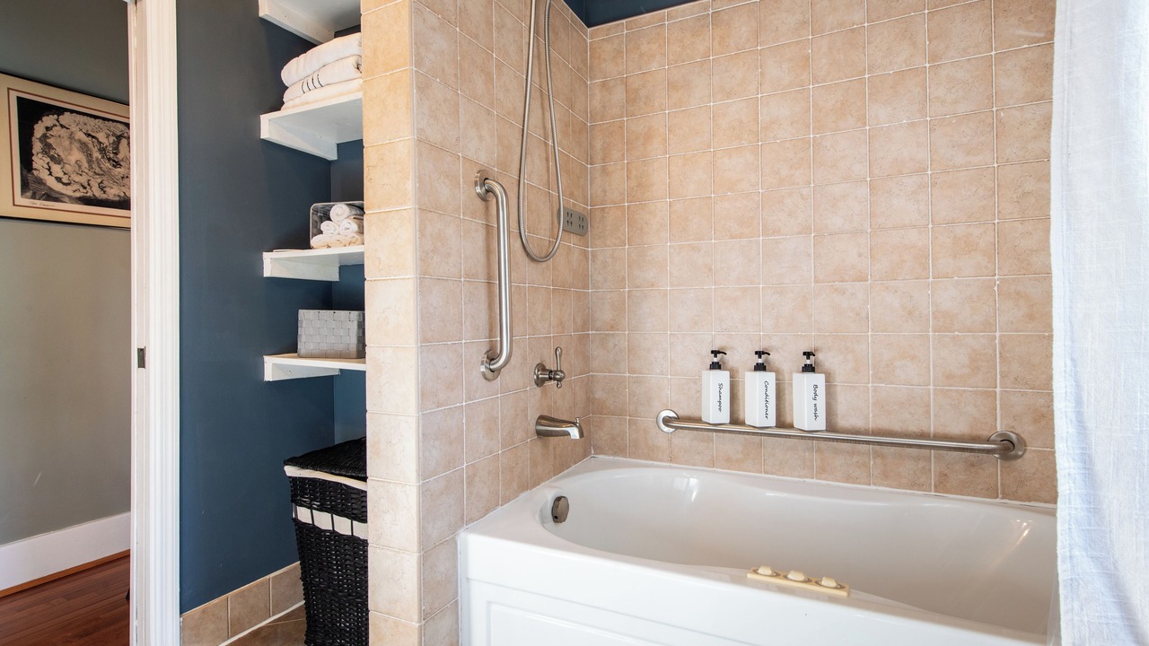Photo of Bathroom in Beechmont