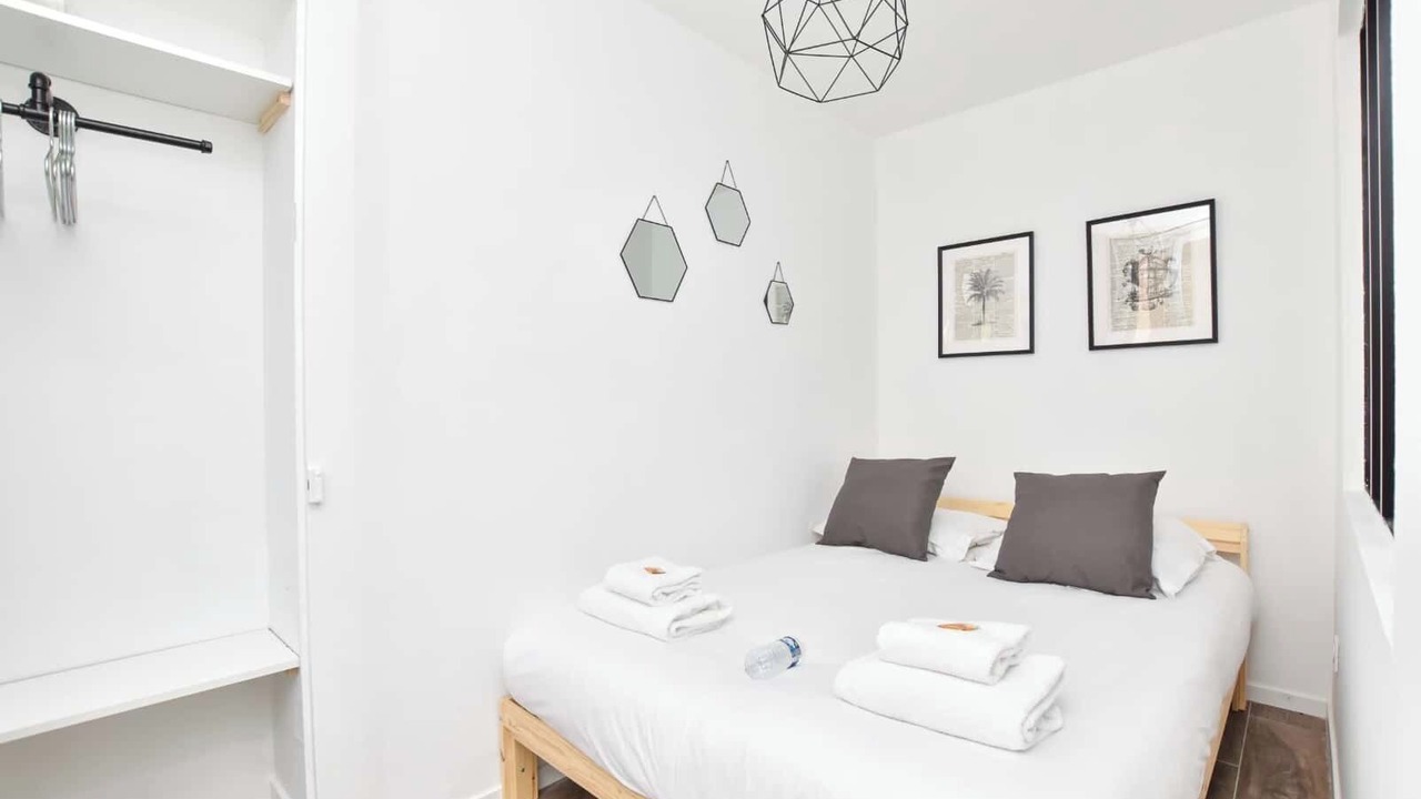 Photo of Bedroom in Villa Montmorency