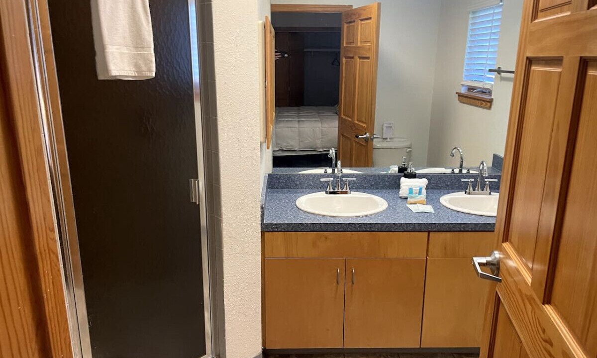 Photo of Bathroom in Cecil