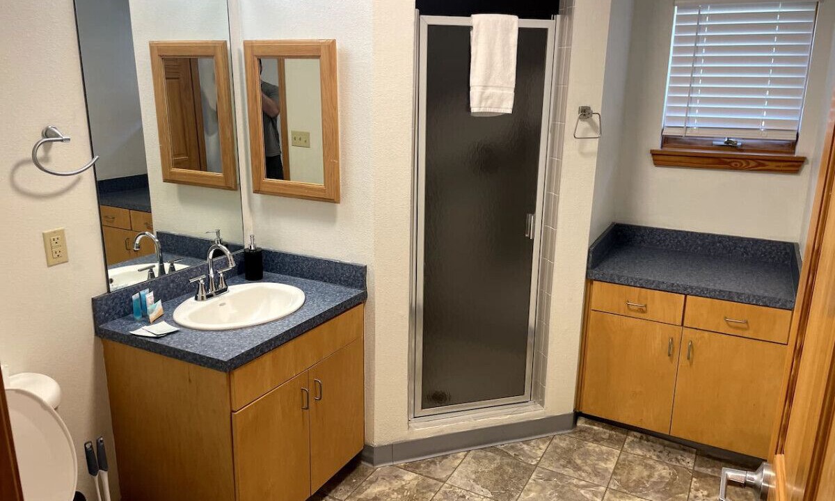 Photo of Bathroom in Cecil