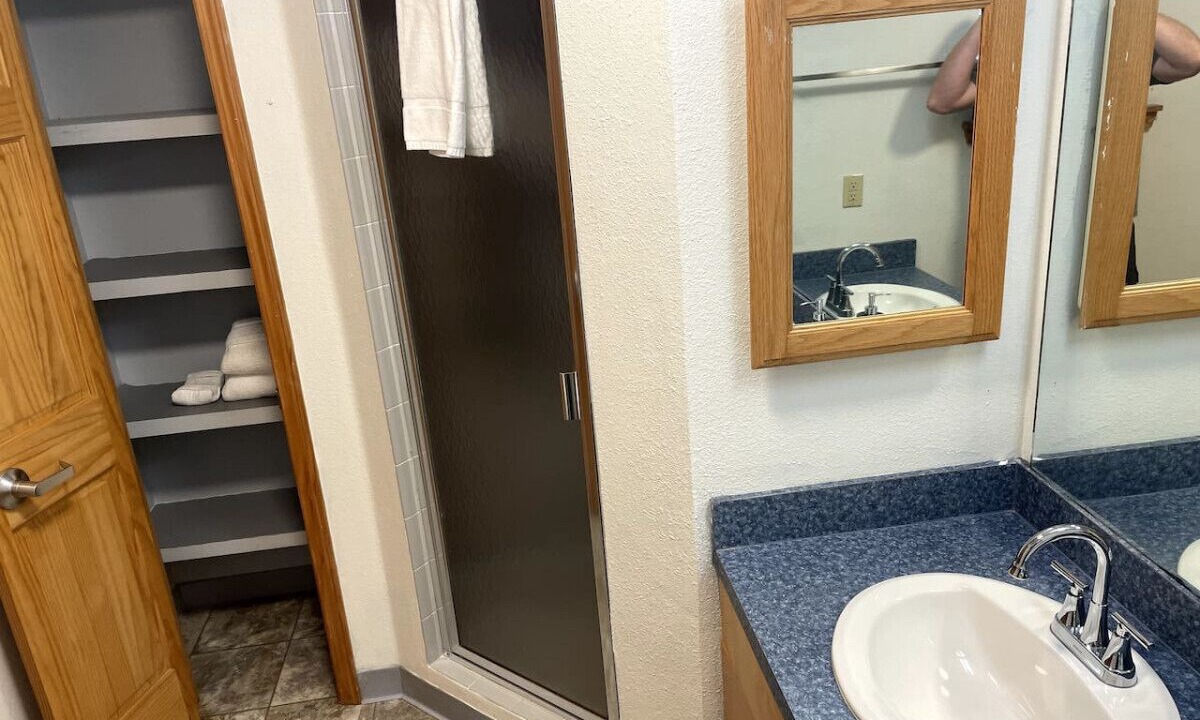 Photo of Bathroom in Cecil