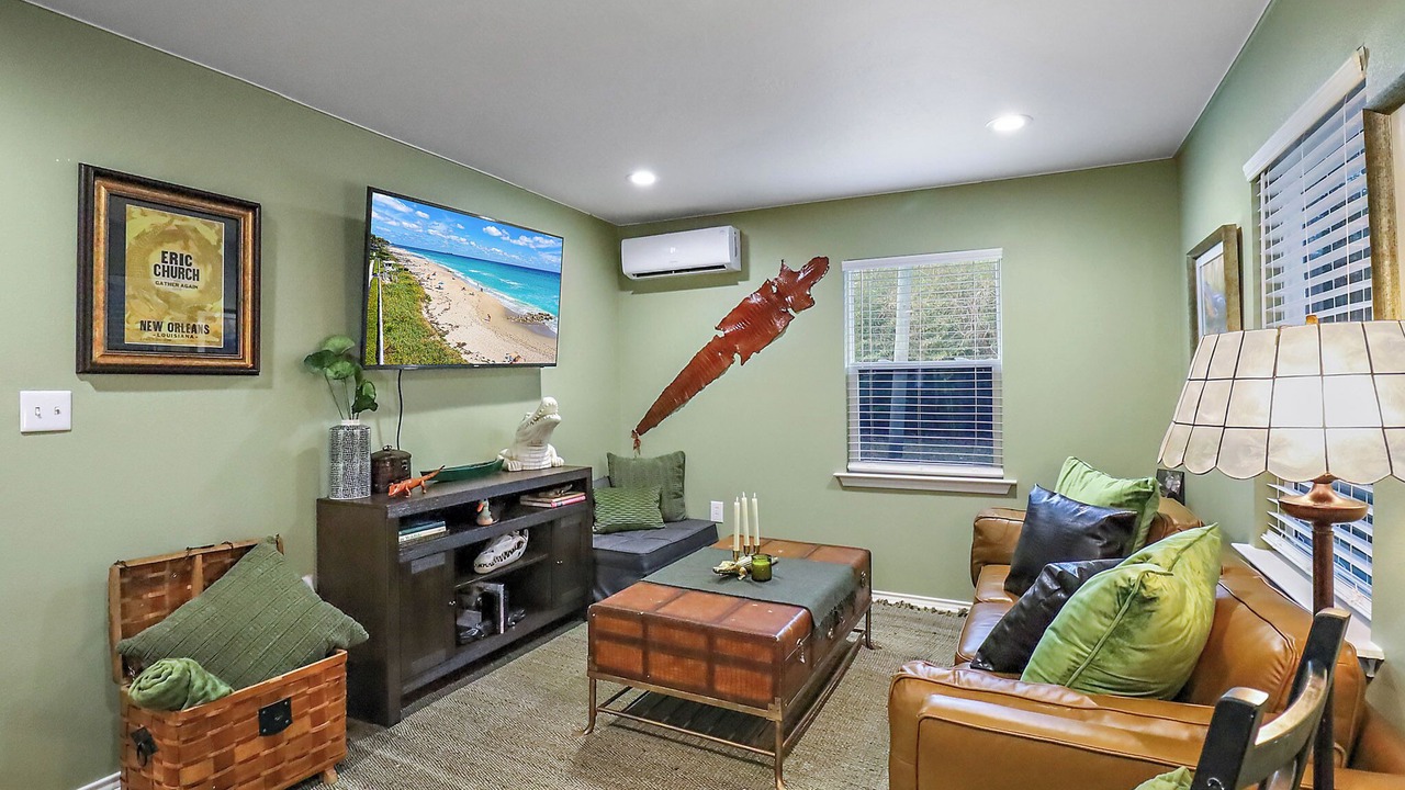 Photo of Livingroom in Anahuac