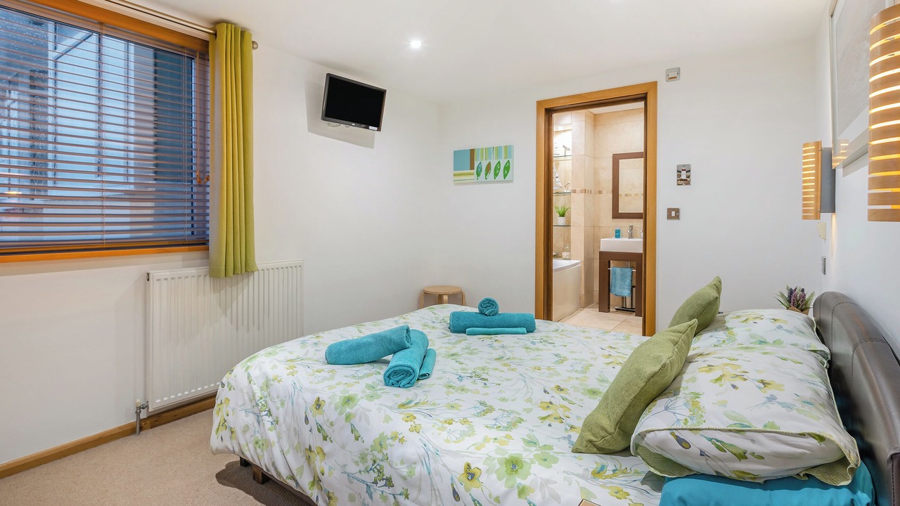 Photo of Others in Roundham