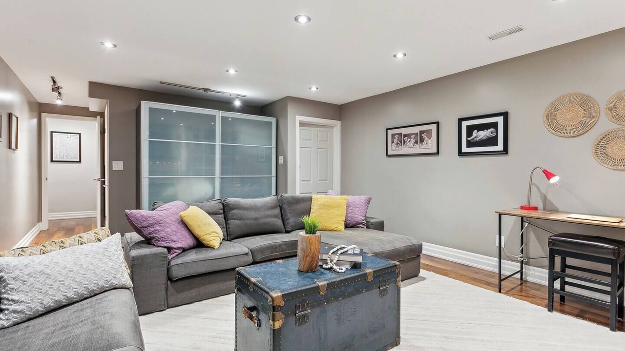 Photo of Livingroom in Streetsville