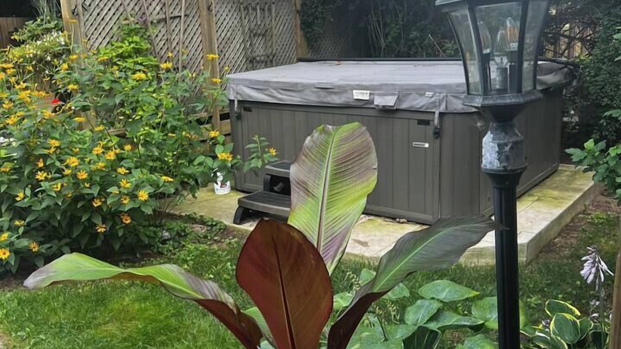 Photo of Outdoor in Streetsville