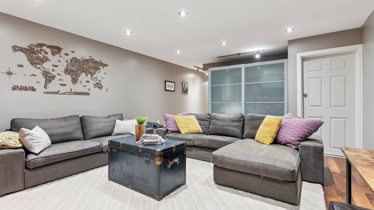 Photo of Livingroom in Streetsville