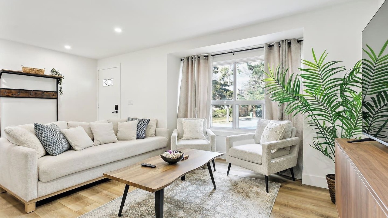 Photo of Livingroom in Cooksville