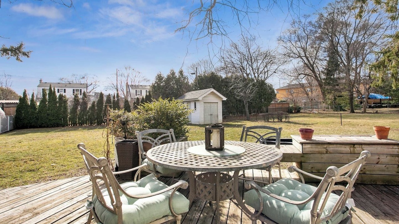 Photo of Outdoor in Cooksville