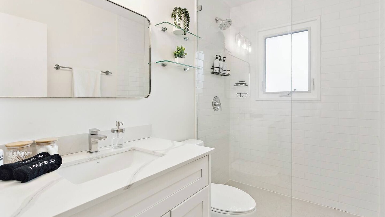 Photo of Bathroom in Cooksville