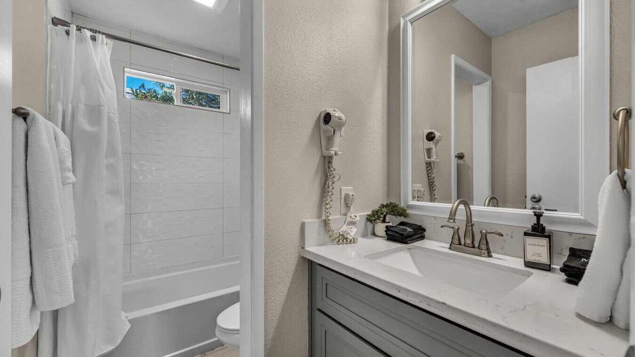 Photo of Bathroom in Rancho Oakey