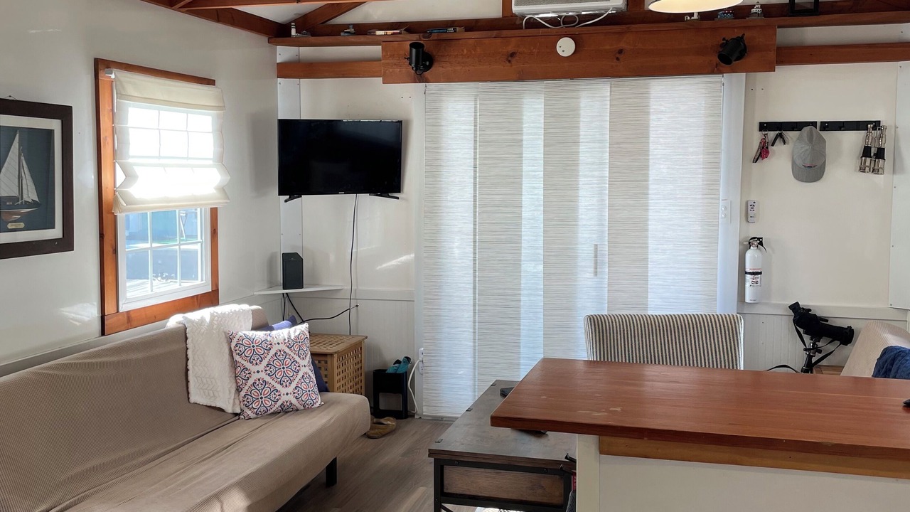 Photo of Livingroom in Fox Point