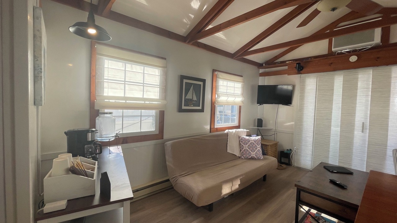 Photo of Livingroom in Fox Point