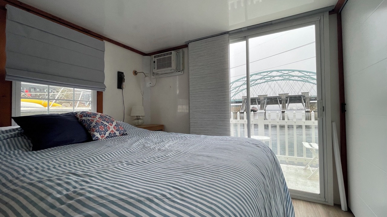 Photo of Bedroom in Fox Point