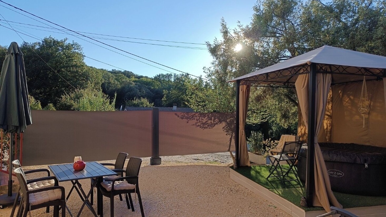 Photo of Outdoor in Dions