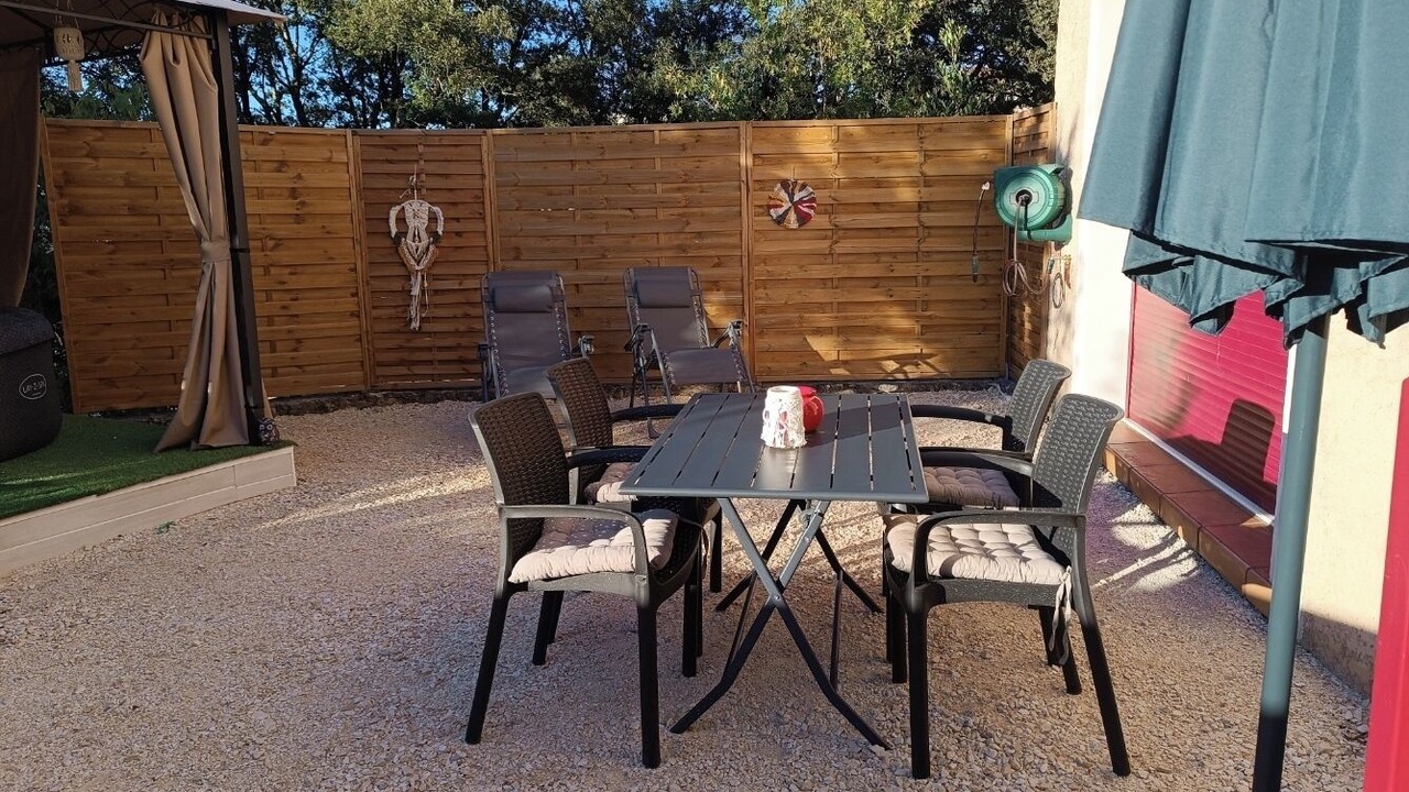 Photo of Outdoor in Dions
