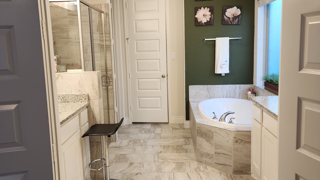Photo of Bathroom in Pecan Grove