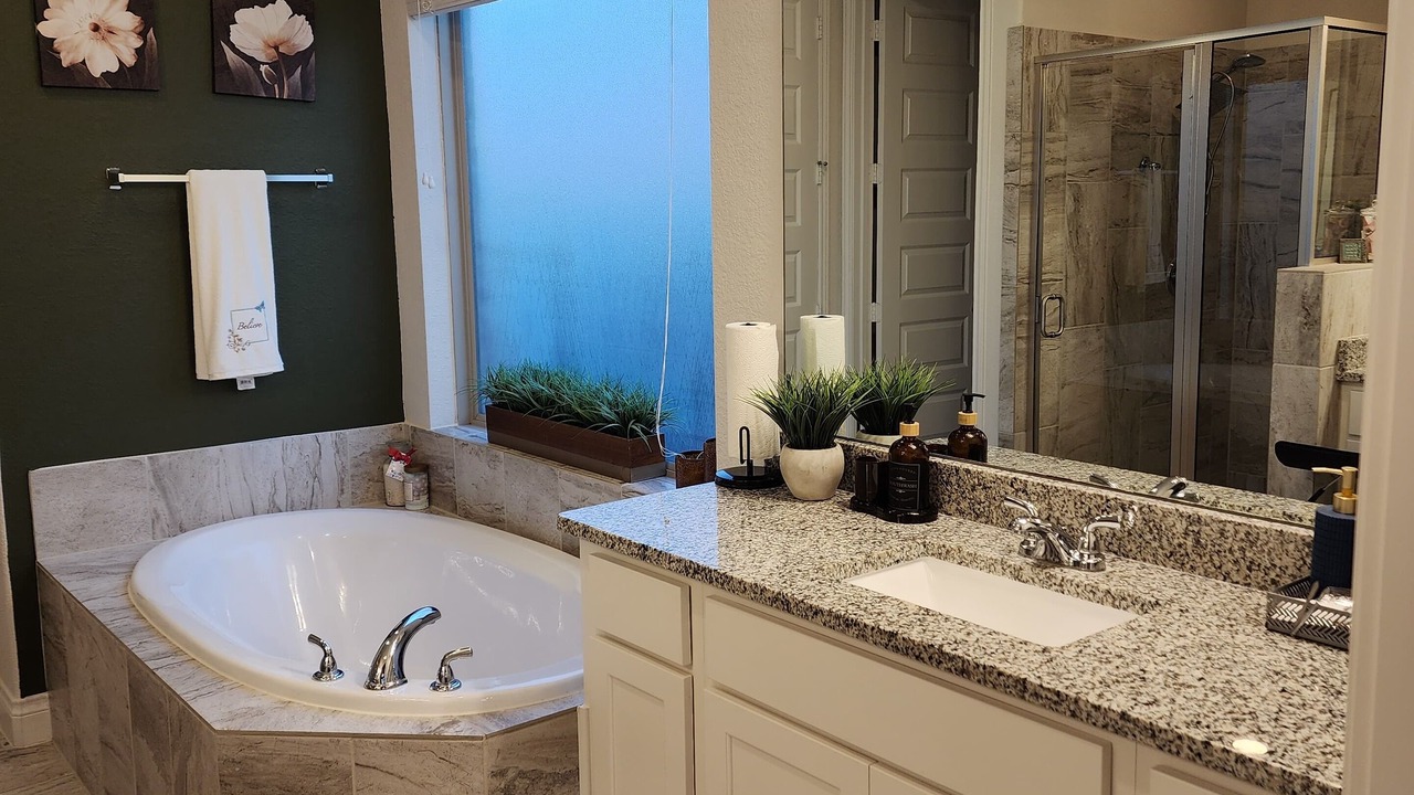 Photo of Bathroom in Pecan Grove