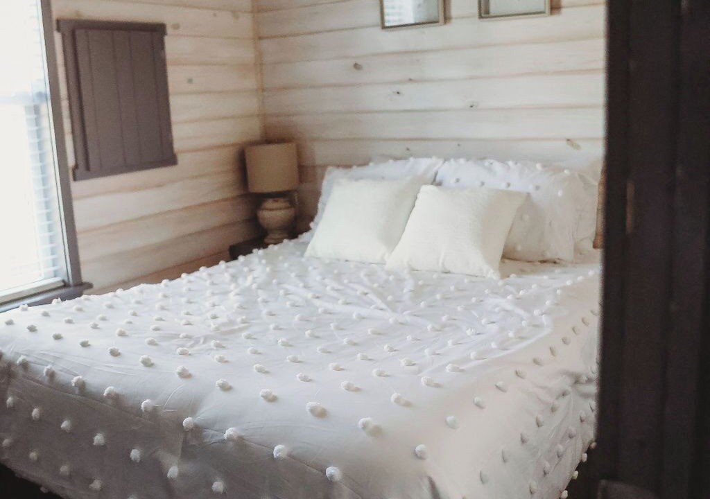 Photo of Bedroom in Dewy Rose