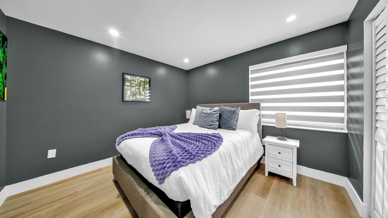 Photo of Bedroom in Ludlam