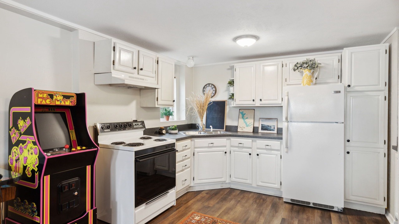 Photo of Kitchen in Gun Barrel City