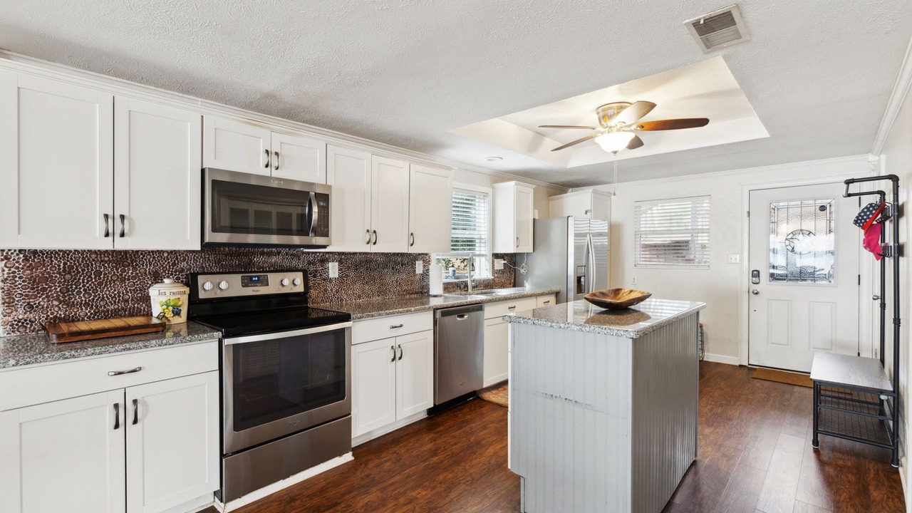 Photo of Kitchen in Gun Barrel City