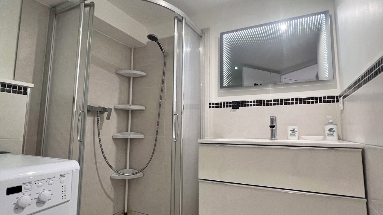 Photo of Bathroom in Golfe Juan