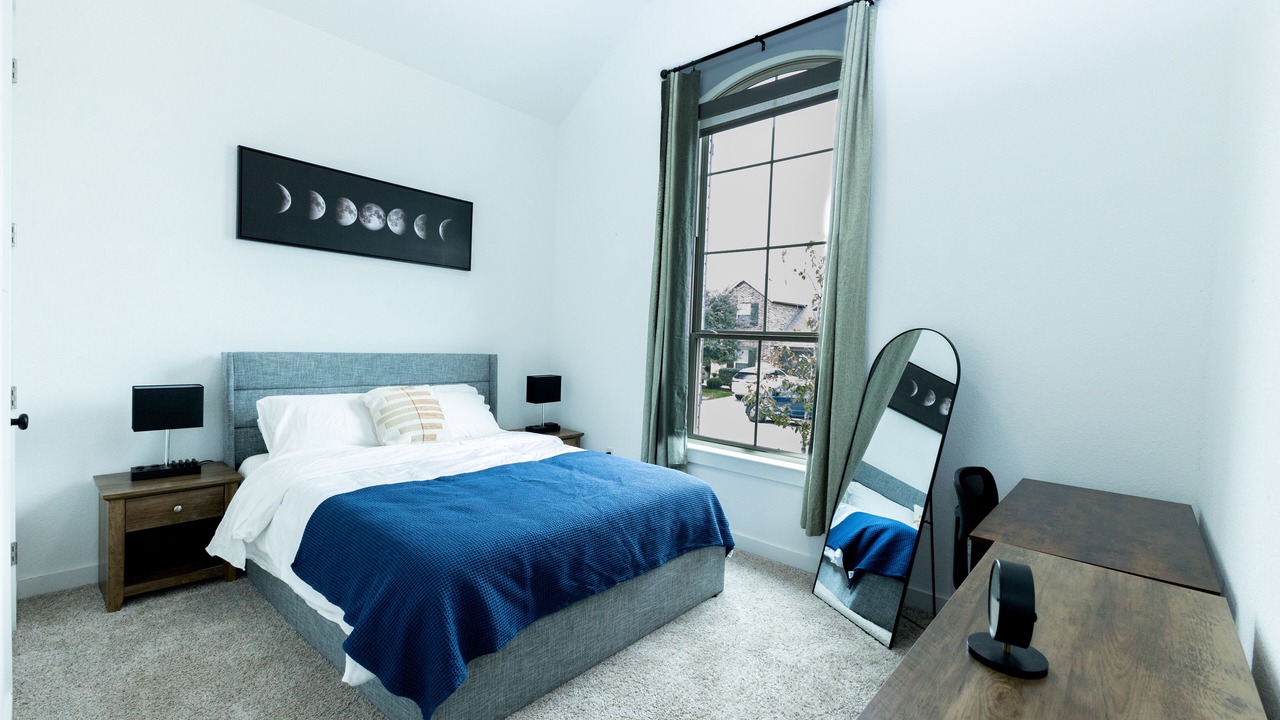 Photo of Bedroom in Kyle