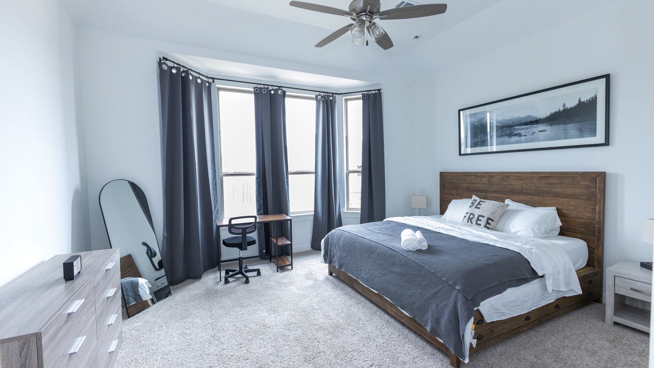Photo of Bedroom in Kyle