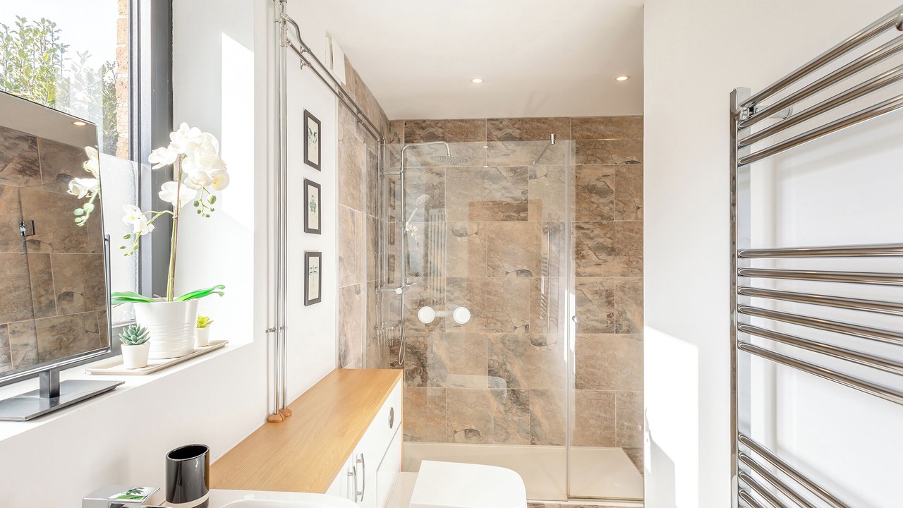 Photo of Bathroom in Kingswood