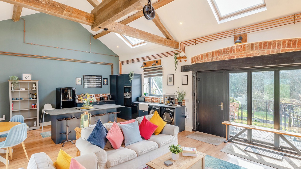 Photo of Others in Kingswood