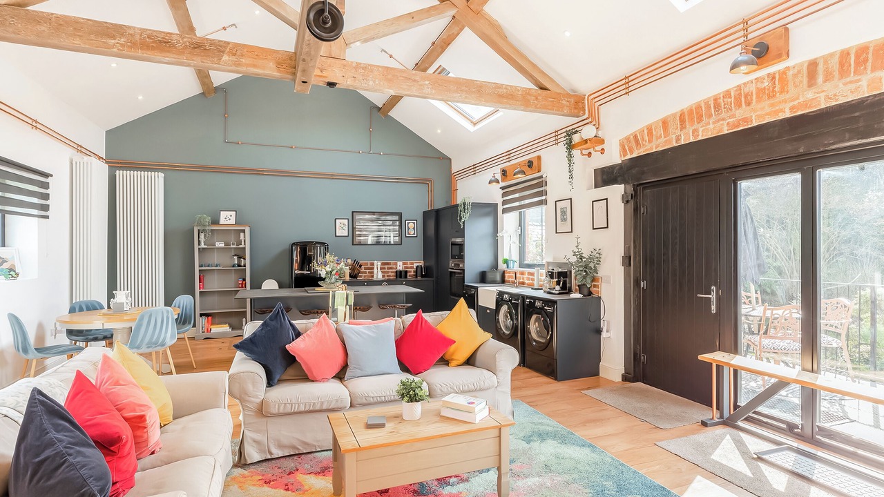 Photo of Others in Kingswood