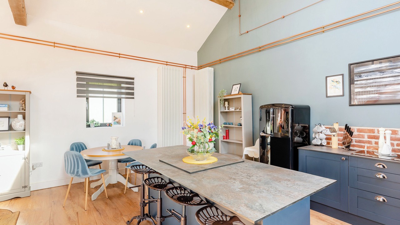 Photo of Others in Kingswood