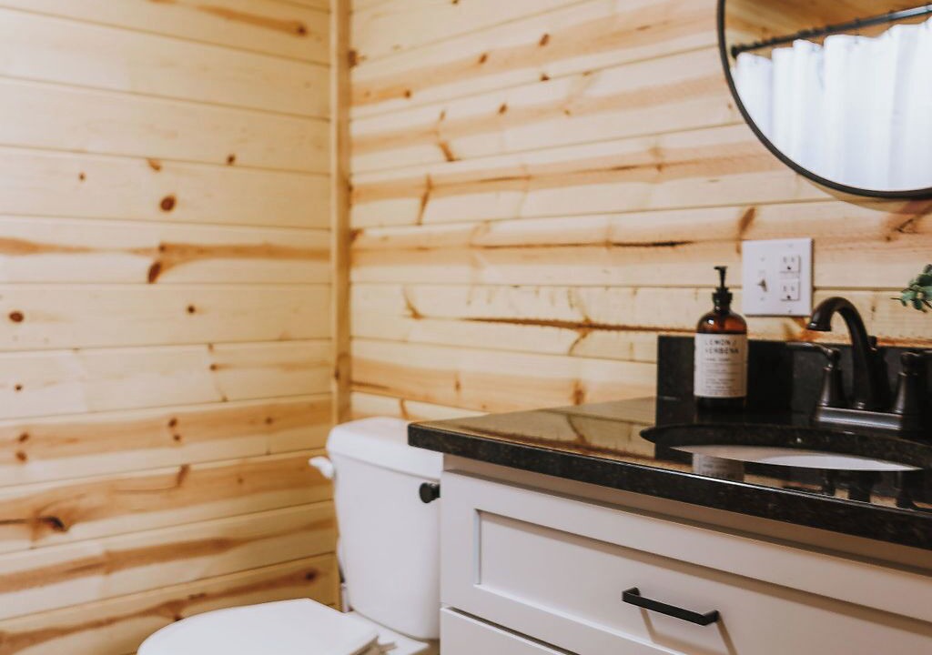 Photo of Bathroom in Dewy Rose