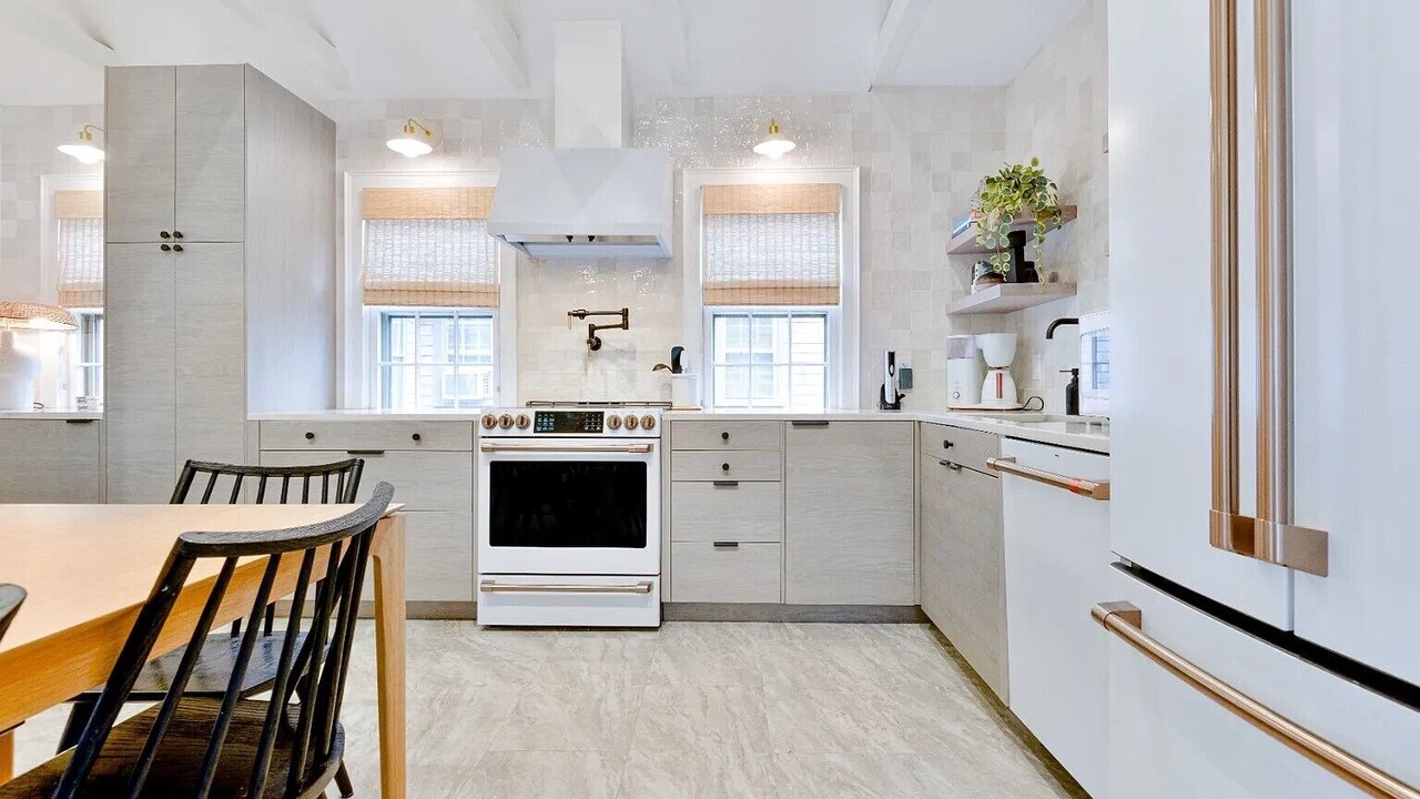 Photo of Kitchen in Brant Point