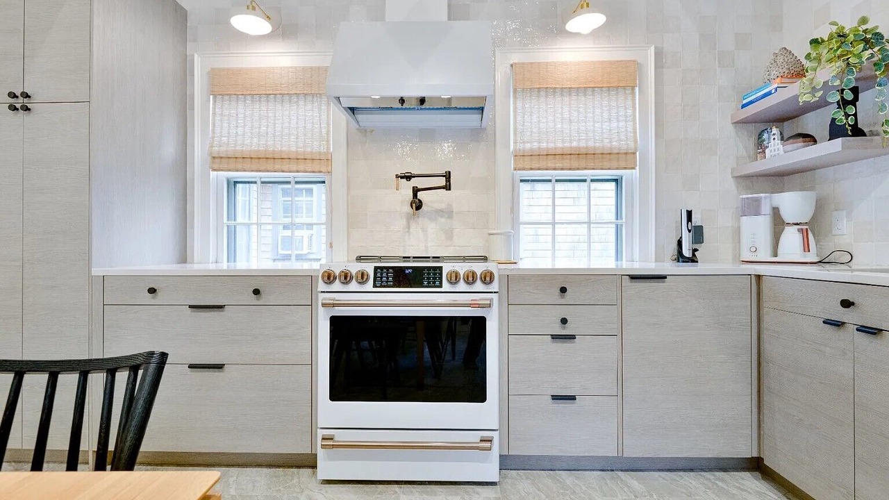 Photo of Kitchen in Brant Point
