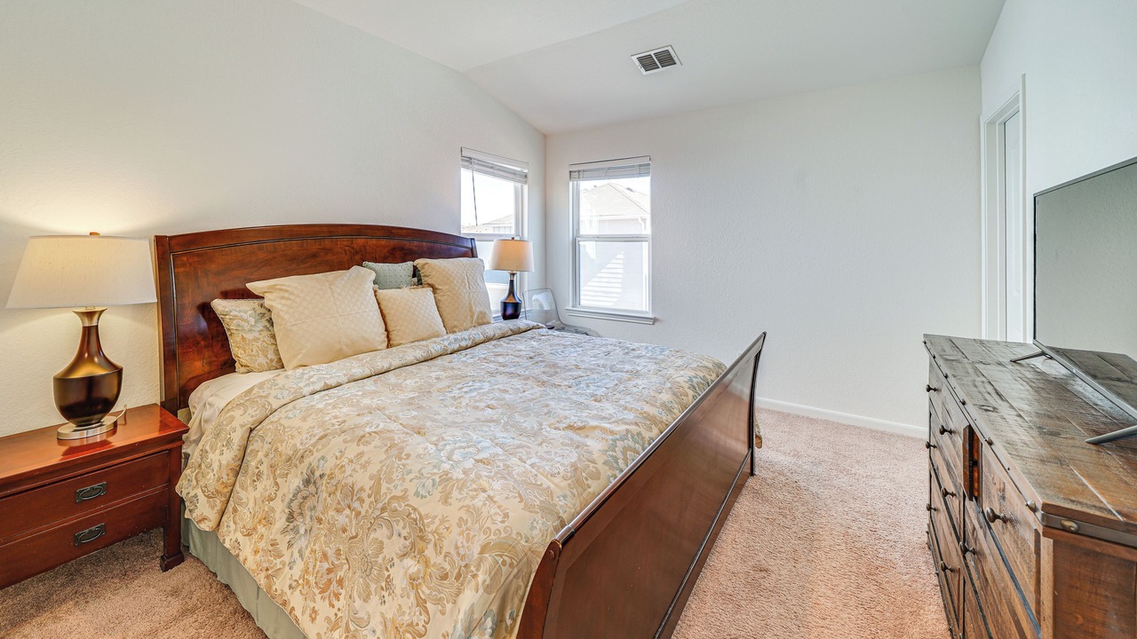 Photo of Bedroom in Medina Valley