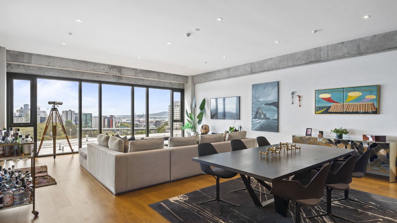 Photo of Livingroom in Newton