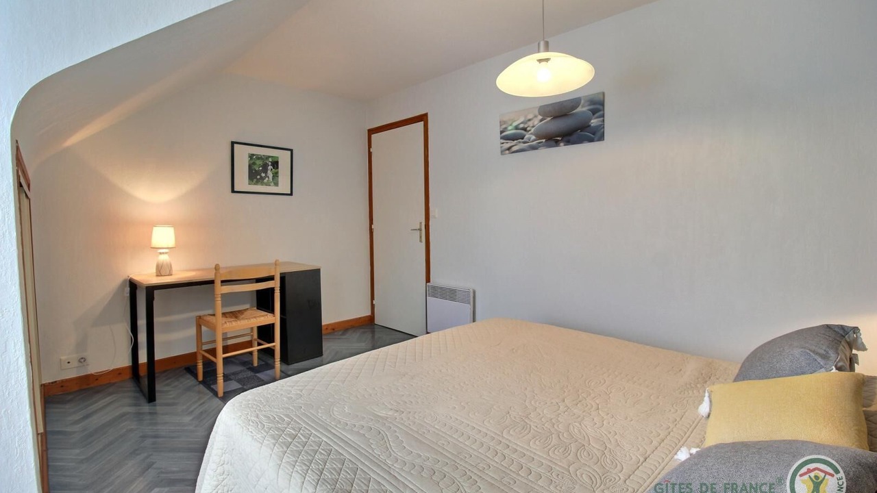 Photo of Bedroom in Lamballe