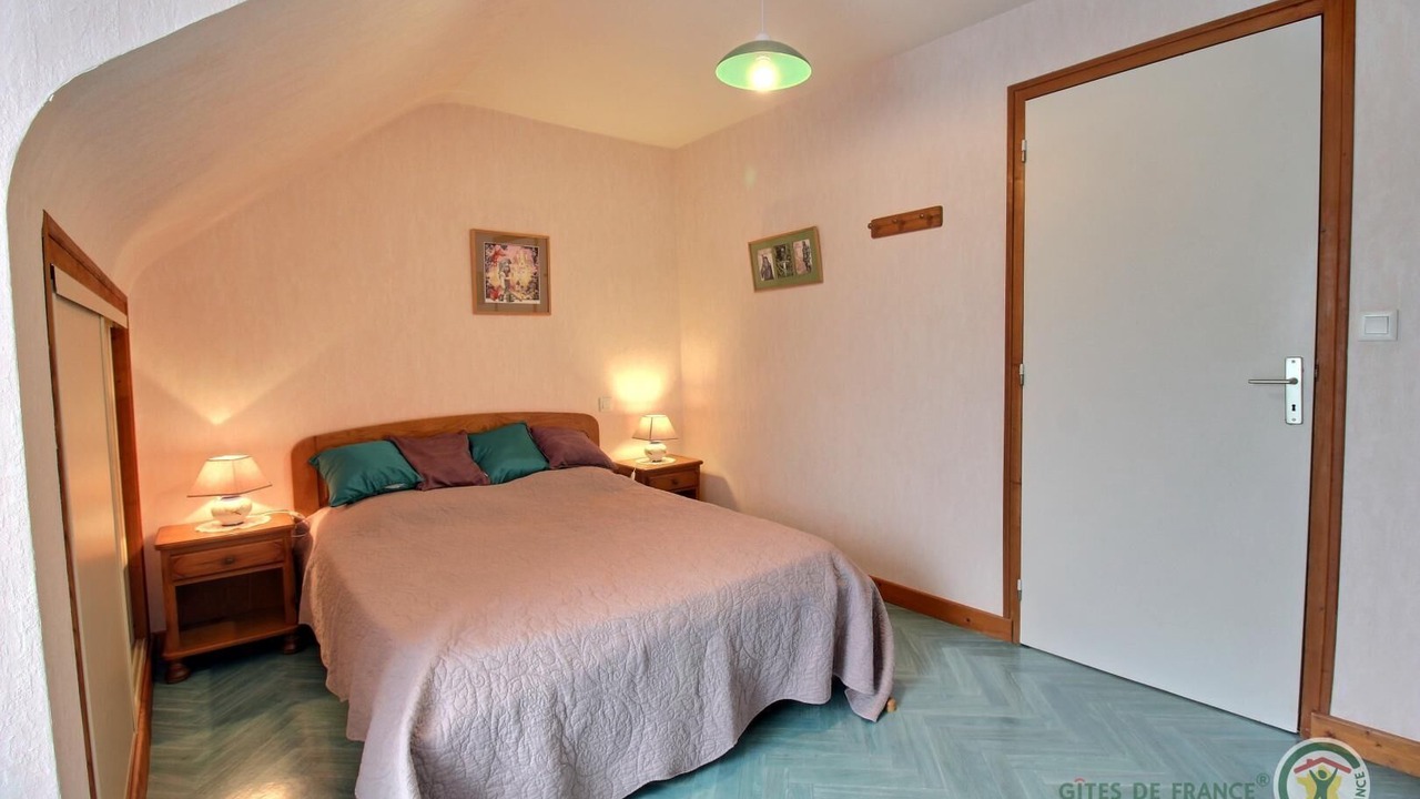 Photo of Bedroom in Lamballe