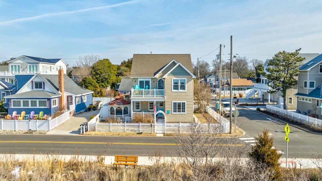 Photo of Outdoor in Town Bank