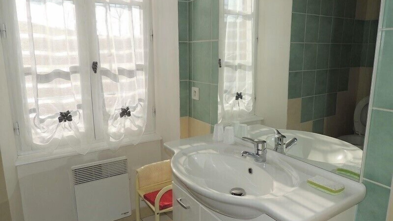 Photo of Bathroom in Laps