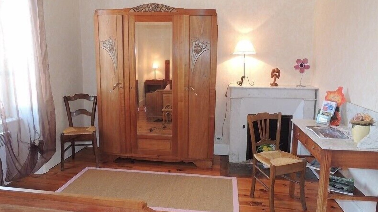 Photo of Others in Laps