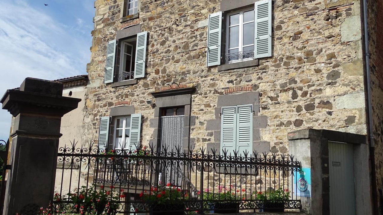 Photo of Outdoor in Laps