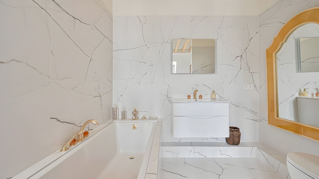 Photo of Bathroom in Porte-Dauphine
