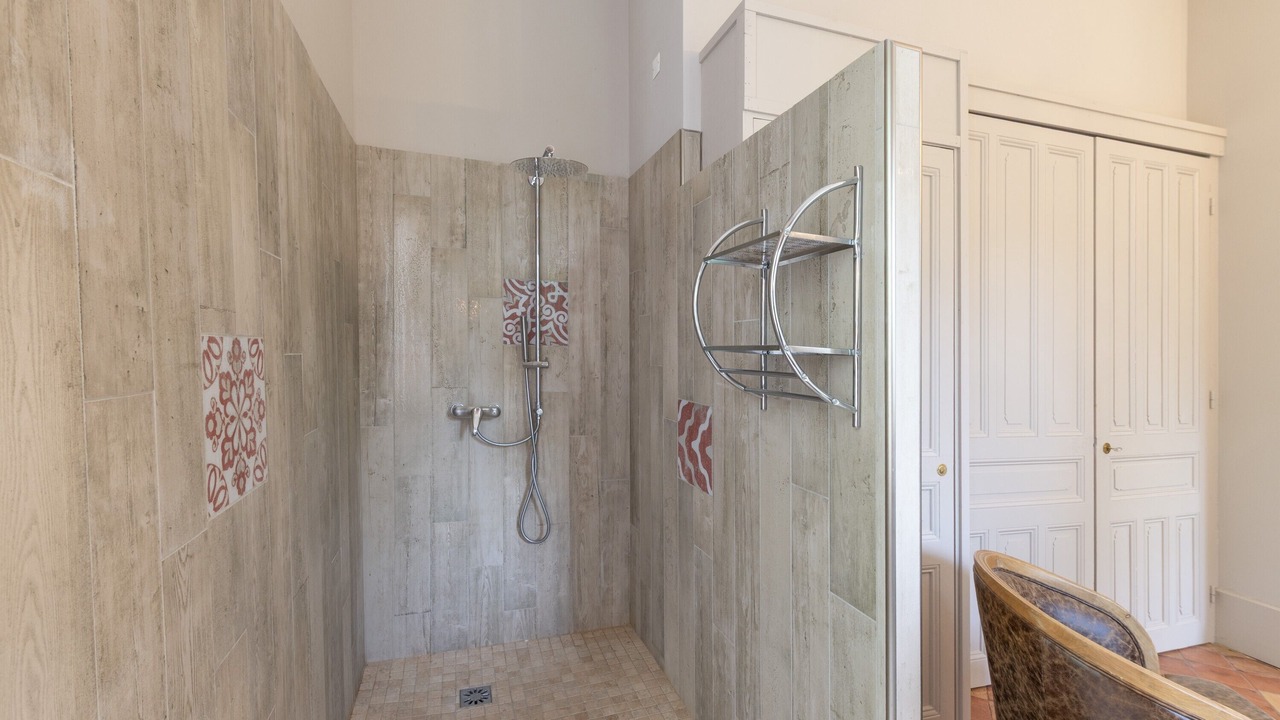 Photo of Bathroom in Saint-Germain