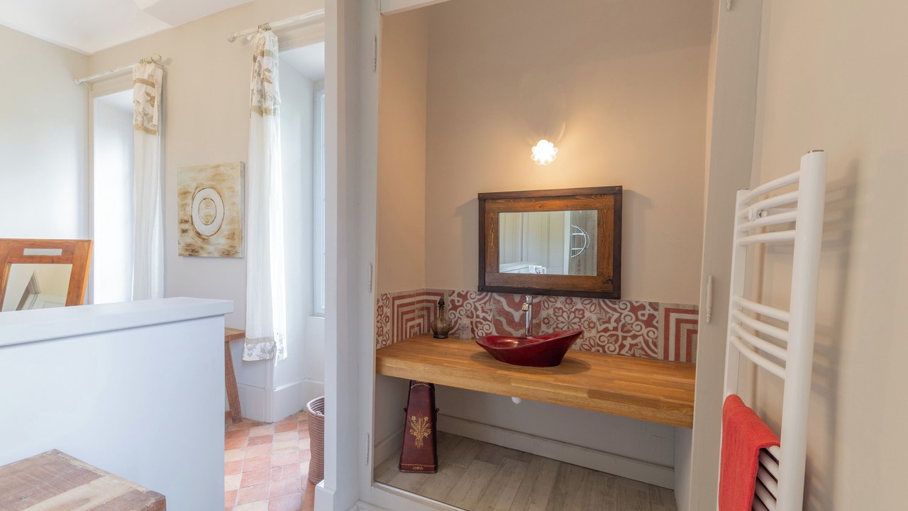 Photo of Bathroom in Saint-Germain