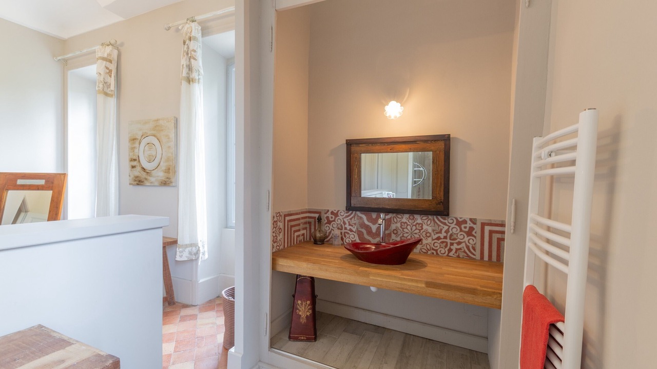 Photo of Bathroom in Saint-Germain