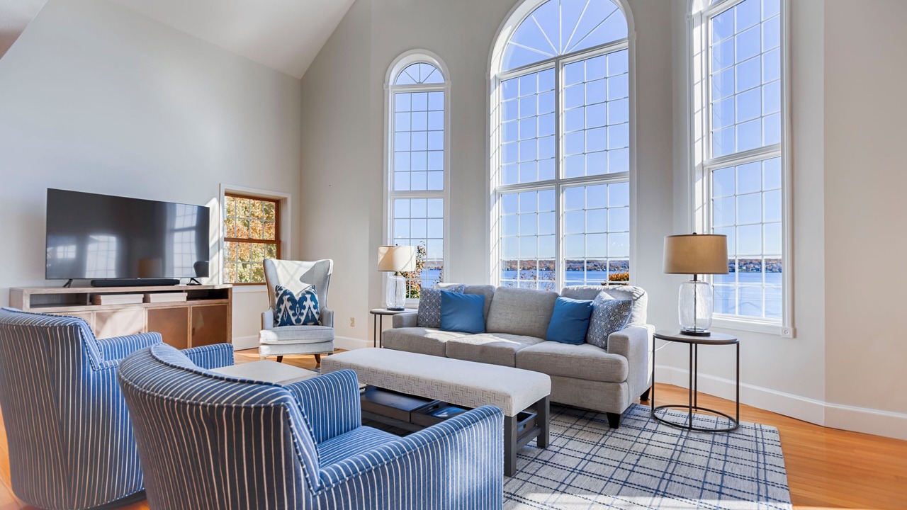 Photo of Livingroom in Canandaigua